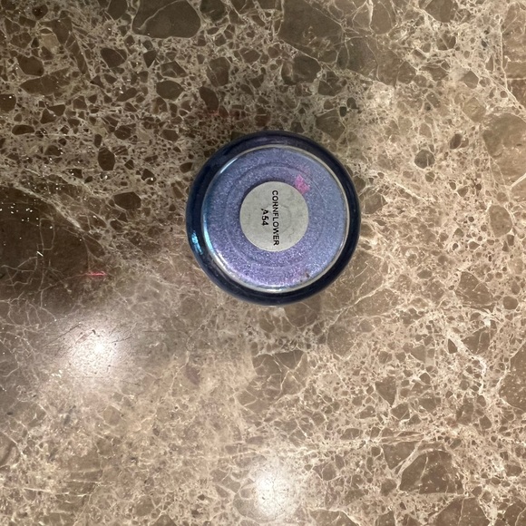 MAC cosmetics loose pigment - Picture 2 of 2